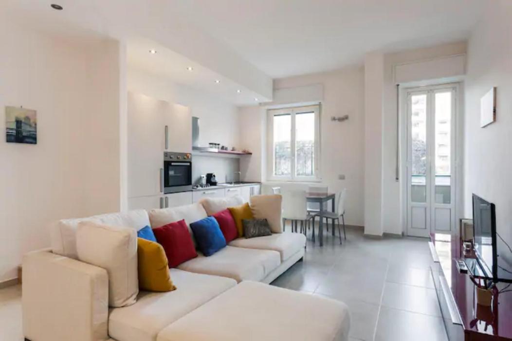 Loreto & Stazione Centrale Cozy Apartment มิลาน ภายนอก รูปภาพ
